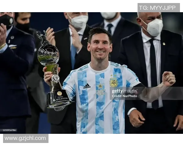 足球明星纷纷转战美国联赛引发全球关注与热议